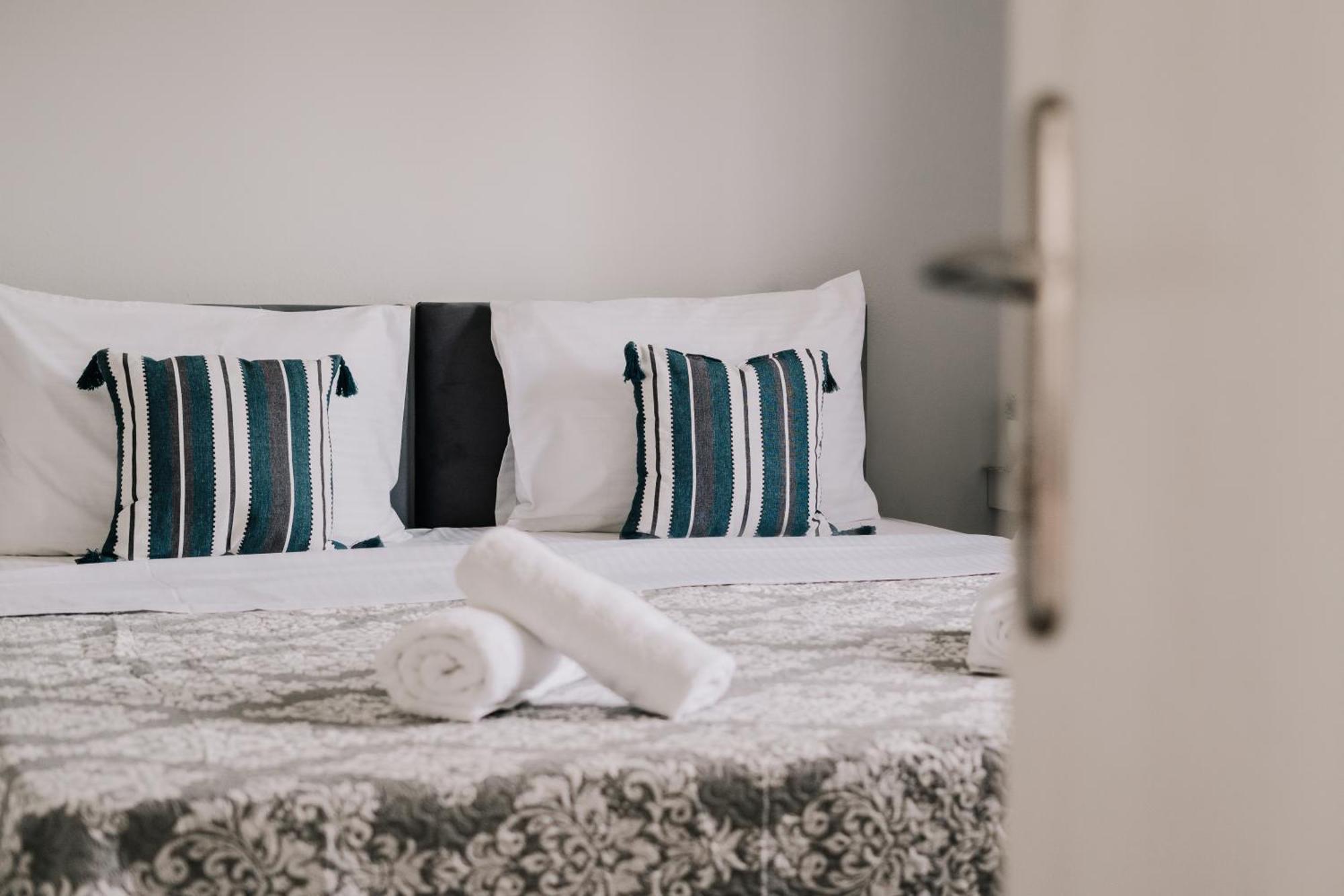 Sea Sailing Apartments Контокали Екстериор снимка