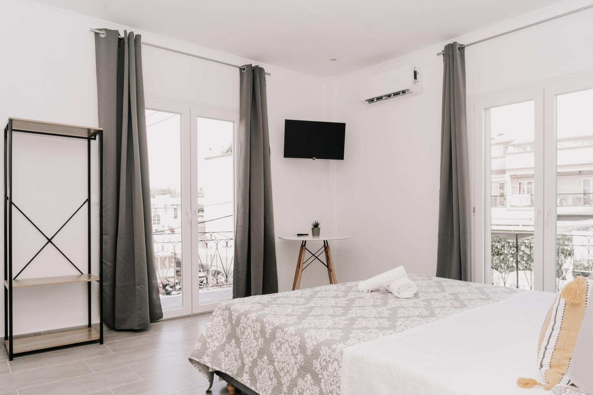 Sea Sailing Apartments Контокали Екстериор снимка